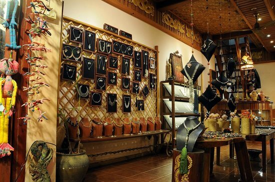 Places for Shopping in Luang Prabang 9