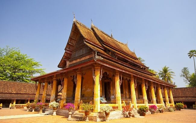 what to do in laos