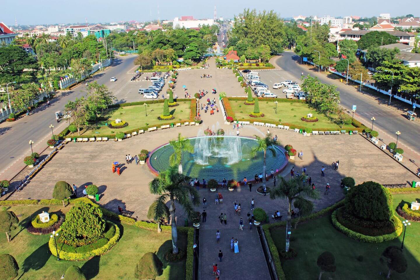 Patuxai in Vientiane 6