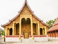 Wat Sene – A Temple of 100,000 Treasures