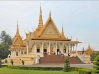 Day 7: Siem Reap - Phnom Penh (B)