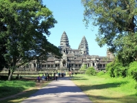 Day 13: Angkor Wat – Banteay Srei – Ta Prohm (B)